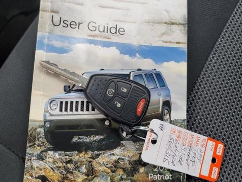 Used 2014 Jeep Patriot Latitude image 25