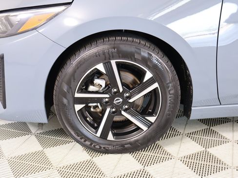 Used 2024 Nissan Sentra SV FWD image 16