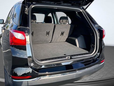 Used 2018 Chevrolet Equinox LS FWD image 5