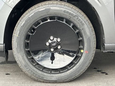 New 2026 Ford Maverick Lobo AWD/4WD image 25