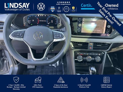 Certified 2022 Volkswagen Taos SEL w/ Panoramic Sunroof Package image 11