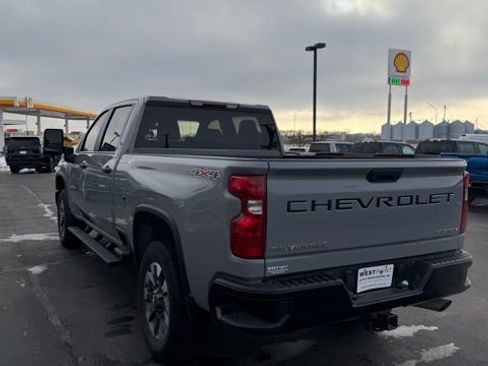 Used 2025 Chevrolet Silverado 2500 Custom image 6