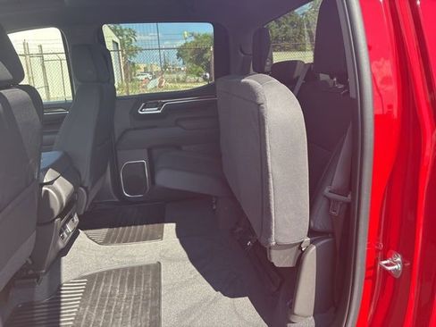 Used 2025 Chevrolet Silverado 1500 LT image 28