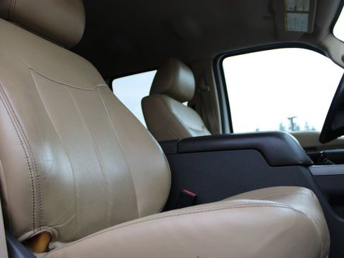 Used 2011 Ford F350 Lariat w/ Lariat Interior Pkg image 21