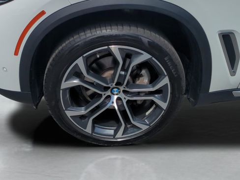 Used 2022 BMW X5 sDrive40i w/ Premium Package RWD image 34