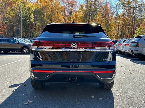 New 2026 Volkswagen Atlas Cross Sport SE image 3