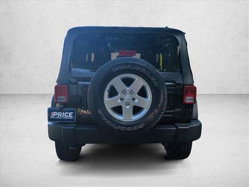 Used 2013 Jeep Wrangler Sport AWD/4WD image 7
