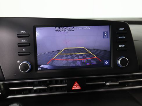 Used 2021 Hyundai Elantra SEL image 6