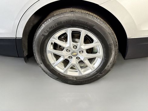 Used 2022 Chevrolet Equinox LT FWD image 37