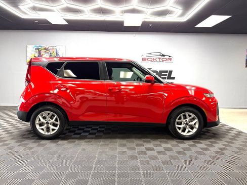 Used 2022 Kia Soul LX w/ Technology Package FWD image 17
