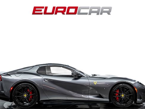 Used 2022 Ferrari 812 GTS RWD image 8