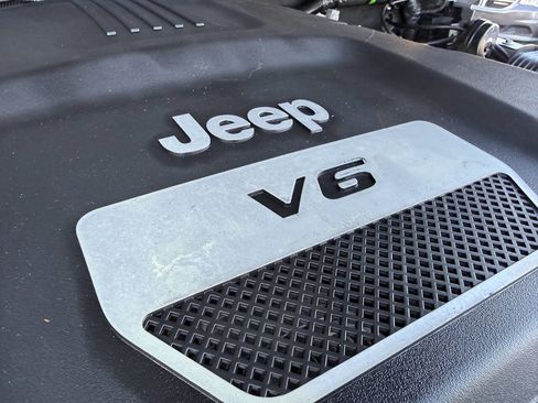 Used 2017 Jeep Wrangler Sport w/ Quick Order Package 24S image 23