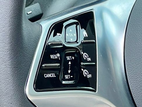 Certified 2026 Mercedes-Benz C 300 4MATIC Sedan image 34