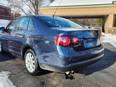 Used 2010 Volkswagen Jetta Limited Edition image 5