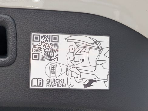 Used 2024 Toyota Venza Limited image 26