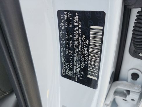 Certified 2024 Hyundai Elantra SEL w/ Convenience Package image 25