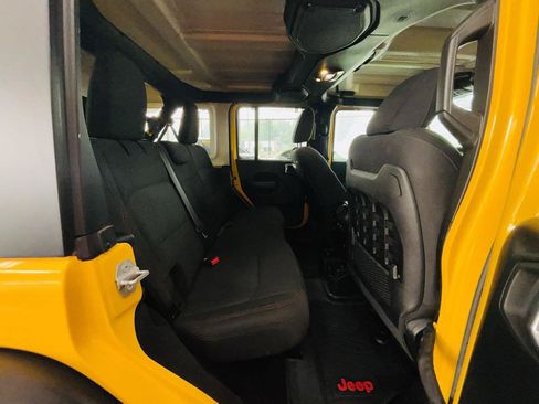 Used 2019 Jeep Wrangler Unlimited Rubicon AWD/4WD image 37