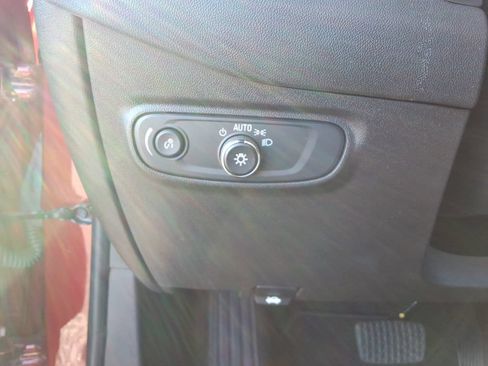 Certified 2024 Chevrolet Equinox LT FWD image 38