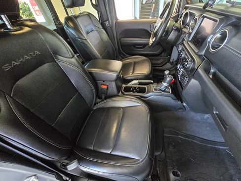 Used 2021 Jeep Wrangler Unlimited Sahara w/ Cold Weather Group AWD/4WD image 21