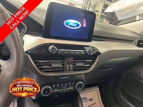 Used 2022 Ford Escape SE w/ Convenience Package image 16