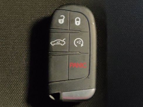 Used 2021 Dodge Challenger SXT w/ Driver Convenience Group RWD image 32