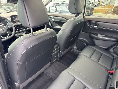 Used 2023 Nissan Rogue SL image 14