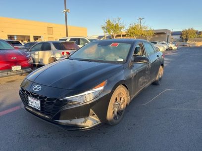 Certified 2022 Hyundai Elantra SEL