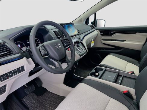 New 2026 Honda Odyssey Elite image 11