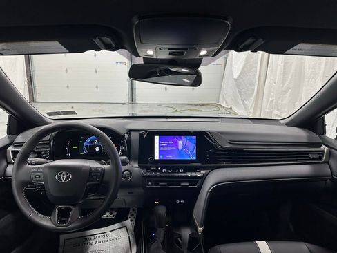 Used 2026 Toyota Camry SE image 42