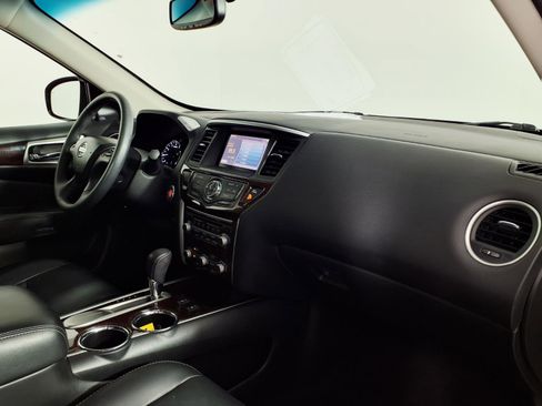 Used 2016 Nissan Pathfinder SL FWD image 9