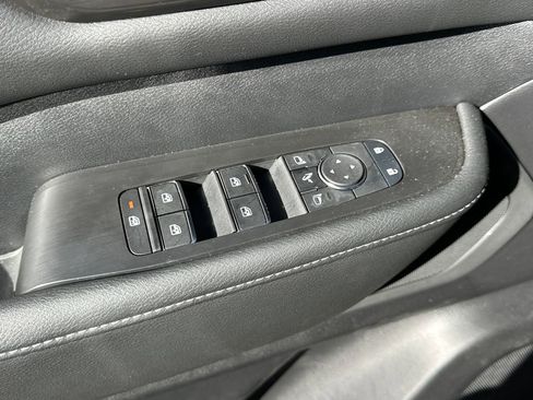 New 2025 Nissan Armada SL w/ Captain's Chari Seat Package image 11