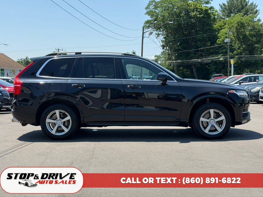 Used 2018 Volvo XC90 T5 Momentum w/ Momentum Plus Package AWD/4WD image 4