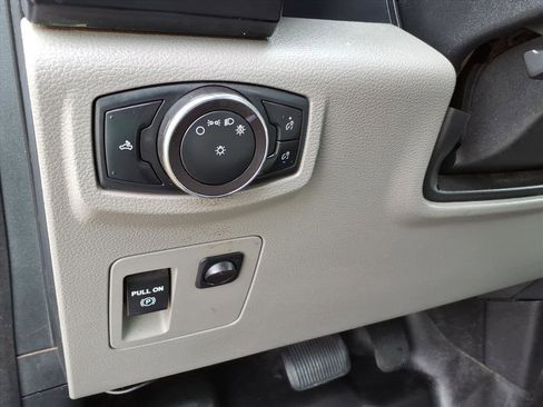 Used 2019 Ford F150 XL w/ Equipment Group 101A Mid RWD image 18