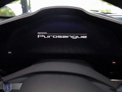 Used 2023 Ferrari Purosangue AWD/4WD image 33