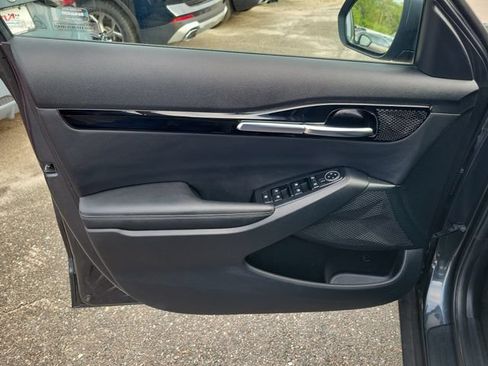 Used 2025 Kia Seltos S FWD image 15
