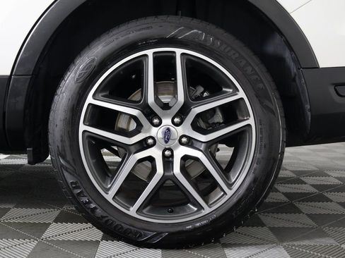 Used 2018 Ford Explorer Sport image 17