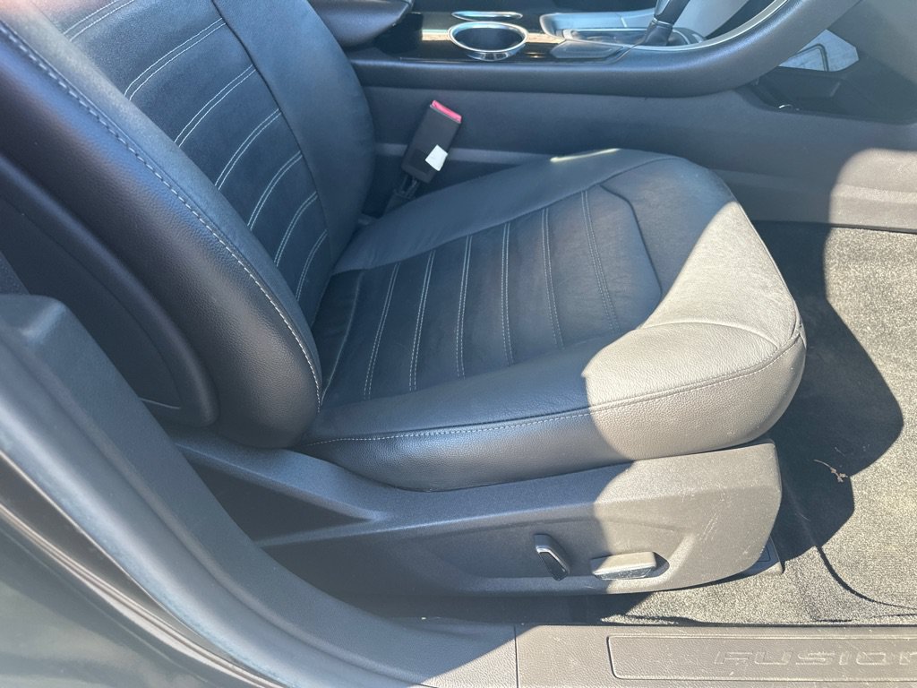 Used 2013 Ford Fusion SE FWD image 9
