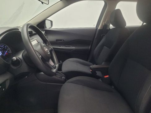 Used 2023 Nissan Kicks S FWD image 17