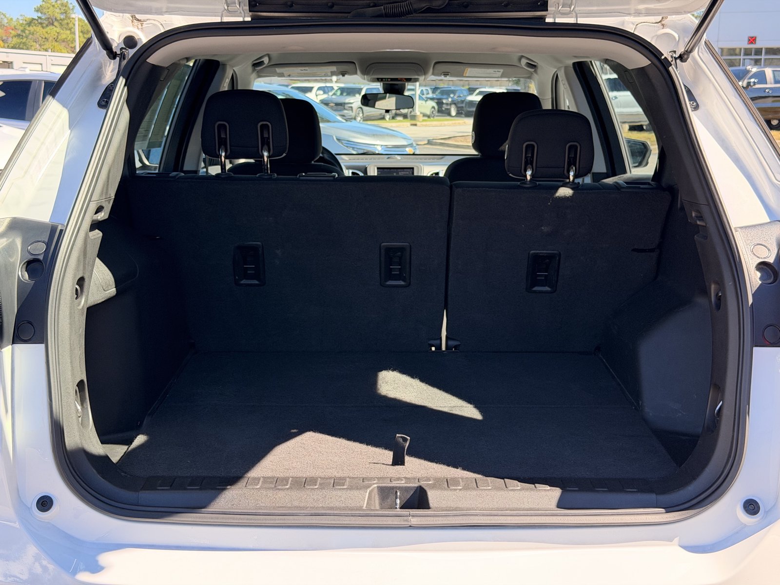 Used 2020 Chevrolet Equinox LS AWD/4WD image 30