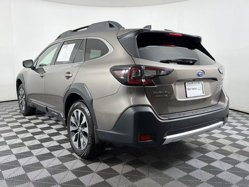 Used 2024 Subaru Outback Limited w/ Popular Package #2 AWD/4WD image 4
