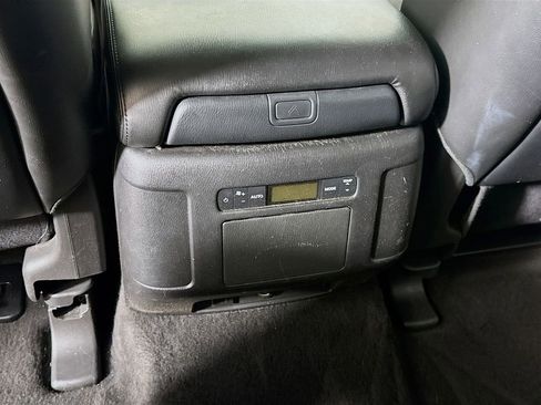 Used 2022 Nissan Armada SL image 28