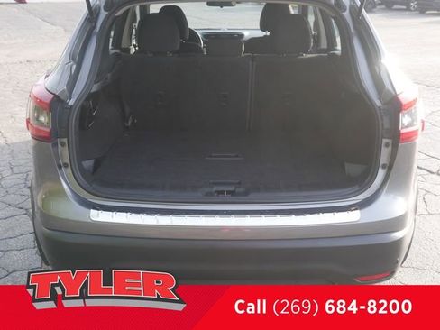 Used 2022 Nissan Rogue Sport SV AWD/4WD image 18