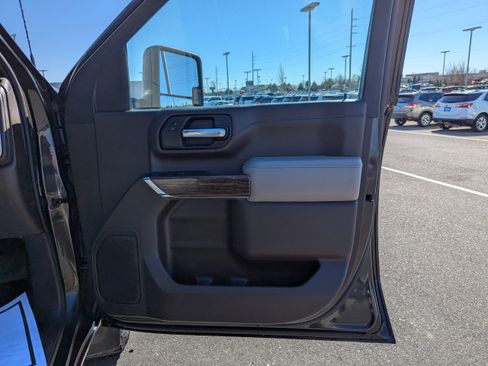 Used 2020 GMC Sierra 2500 SLE w/ X31 Off-Road Package image 38