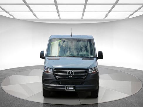 Used 2024 Mercedes-Benz Sprinter 2500 image 6