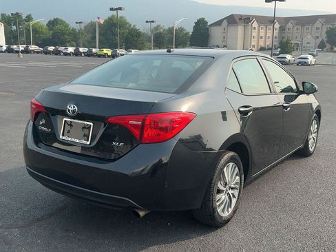 Used 2018 Toyota Corolla XLE FWD image 7