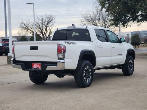 Used 2023 Toyota Tacoma TRD Off-Road image 3