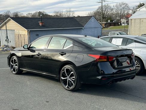 Used 2025 Nissan Altima 2.5 SR image 4