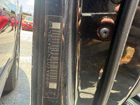 Used 2017 Jaguar XF Prestige image 23