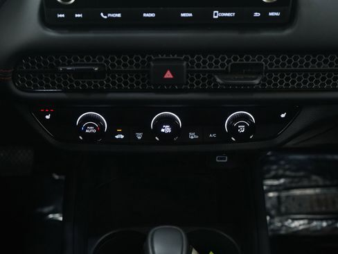 Used 2024 Honda HR-V Sport image 16