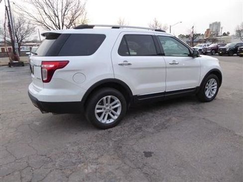 Used 2013 Ford Explorer XLT image 6